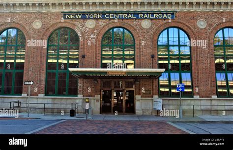 Train station Poughkeepsie NY Stock Photo - Alamy