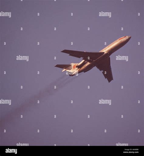 commercial jet airplane taking off Stock Photo - Alamy