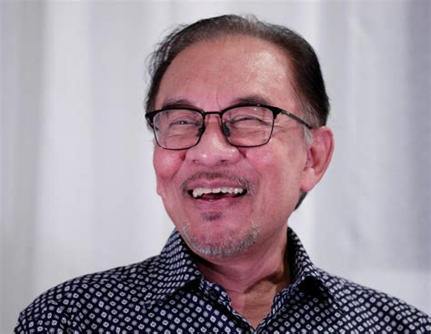 Bangkok Post - Anwar Ibrahim confident of simple majority in Malaysia polls