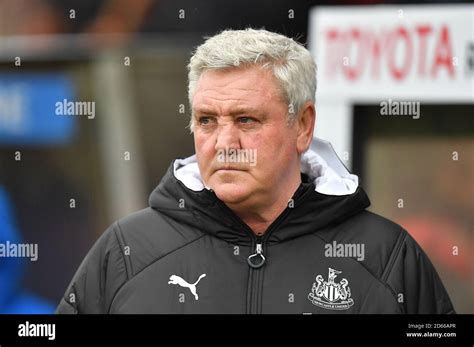 Newcastle United's Manager Steve Bruce Stock Photo - Alamy