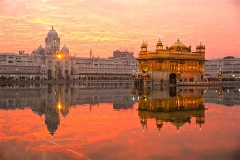 Golden Temple, Punjab, India. Stock Photo - Image of pilgrim, india ...