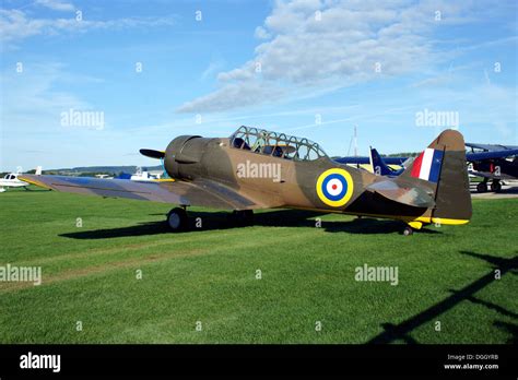 NORTH AMERICAN HARVARD,TRAINER, FT391, G-AZBN, PH-HON Stock Photo - Alamy