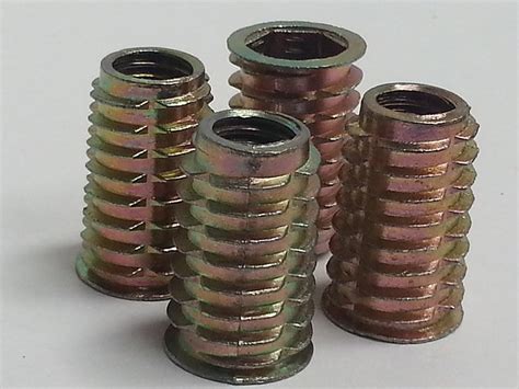 4 x D-NUTS FOR 10mm SCREWS D-NUT FIXING Threaded Wood Inserts M10 FOR FURNITURE, SOFA, SETTEES ...