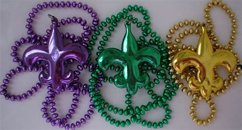 Mardi Gras Beads - New Orleans Photo (6548364) - Fanpop