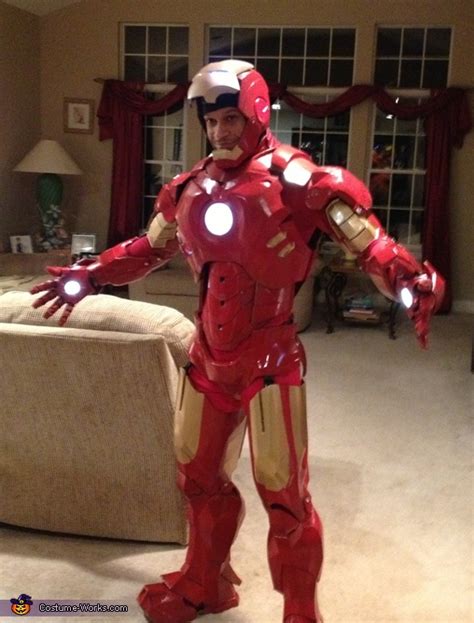 Coolest Homemade Iron Man Costume - Photo 2/3