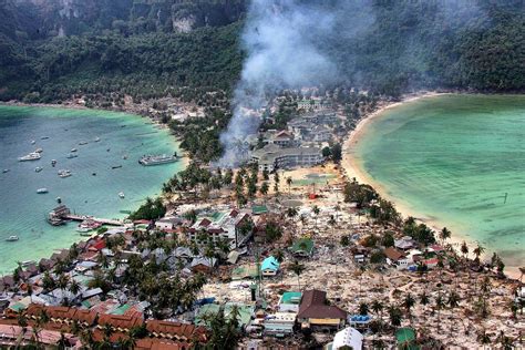 ClimbingNoob: Tsunami Thailand 2004