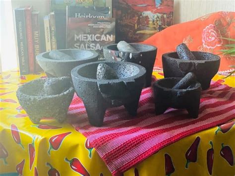 How To Cure & Season a Molcajete - La Piña en la Cocina