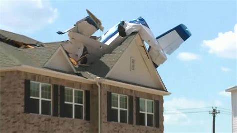 Texas: Small plane crashes into two-storey home in Georgetown | US News ...