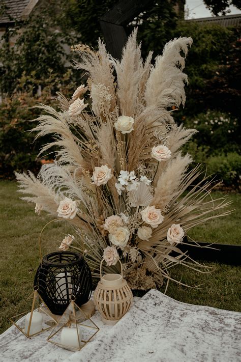 Dried flower weddings — Bothy Blooms