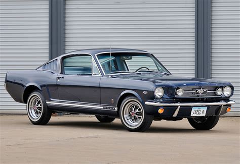 1965 Ford Mustang GT Fastback - характеристики, фото, цена.