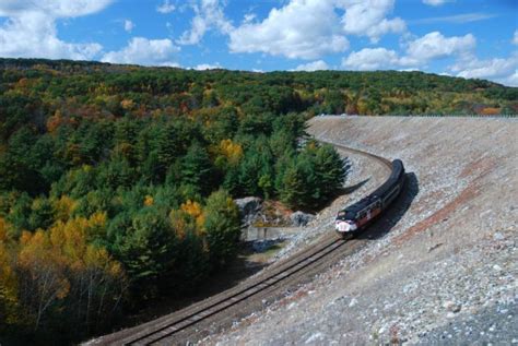 The Spectacular Fall Foliage Train Ride In Connecticut You Don't Want ...