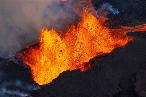 Italy's Campi Flegrei volcano is at risk of eruption, researchers say - UPI.com