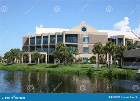 Community College in Florida Stock Image - Image of windows, lake: 8551325