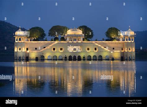 India, Rajasthan, Jaipur, Diwali festival, Jal Mahal Palace by night ...