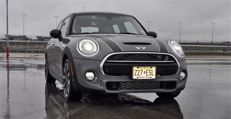 2015 MINI Cooper S Hardtop 4-Door Review