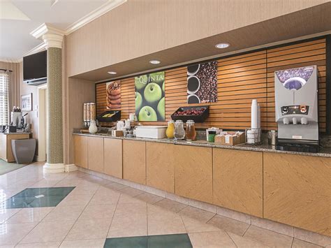 Discount Coupon for La Quinta Inn and Suites Orlando Airport North in ...