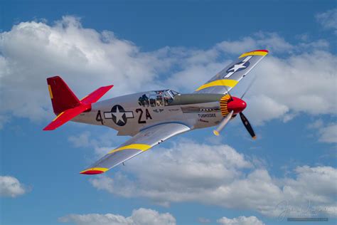 Photos of P-51 CAF Red Tail Squadron Tuskegee Airmen