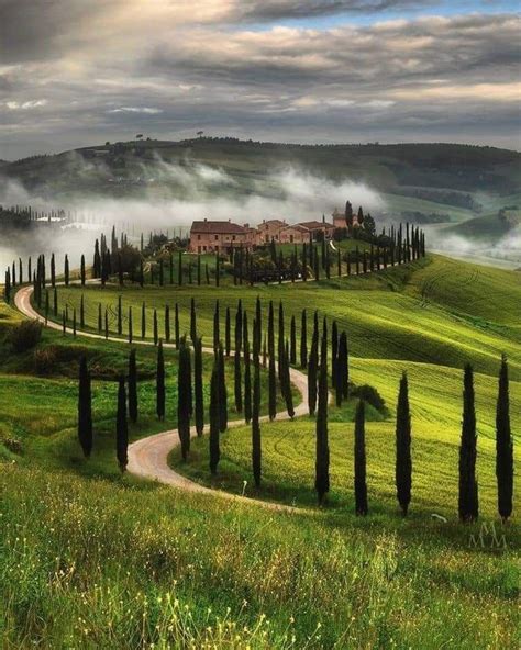 Crete Senesi, Tuscany, Italy. by: @pistonemassimo | Italy landscape ...