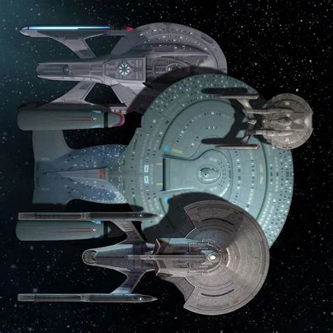 🚀🛸STAR TREK SHIPS🛸🚀 on Instagram: “👀A comparison between a Luna-class starship (the U.S.S. Titan ...