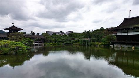 The Japanese Gardens of Heian Jingu Shrine : Kyoto | Visions of Travel