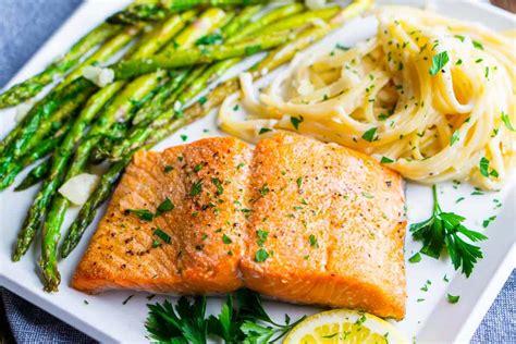 Juicy Broiled Salmon Recipe - The Kitchen Girl®