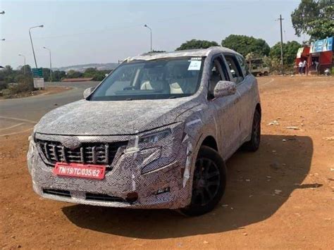 Mahindra XUV700’s Lower-spec Variant Interior Seen Ahead Of Debut - ZigWheels