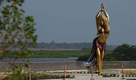 Giant Shakira statue unveiled in star's hometown in Colombia