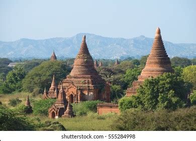 Buddhist Temples Ancient Pagan Kingdom Bagan Stock Photo 555284998 | Shutterstock