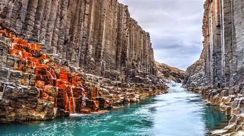 Stuðlagil basalt canyon, Jökuldalur, Múlaþing, Iceland | Windows Spotlight Images