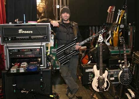 Guitar Gear Equipment Rigs and Setups of Your Favorite Guitarist!