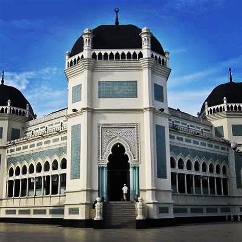 Masjid Pictures on Instagram: “Masjid Raya Medan, Medan, Indonesia. Jummah Mubarak to you all ...