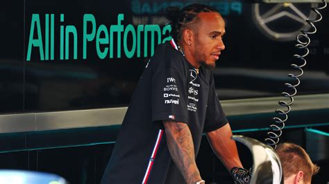 Lewis Hamilton rules out Ferrari move and provides update on Mercedes contract : PlanetF1