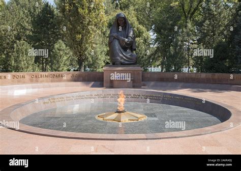 Independence square tashkent uzbekistan hi-res stock photography and ...