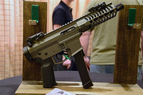 Angstadt Arms unveils 9mm Glock-mag folding AR15 :: Guns.com