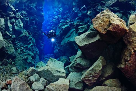 Köfun í Silfru - Komdu að kafa með DIVE.IS