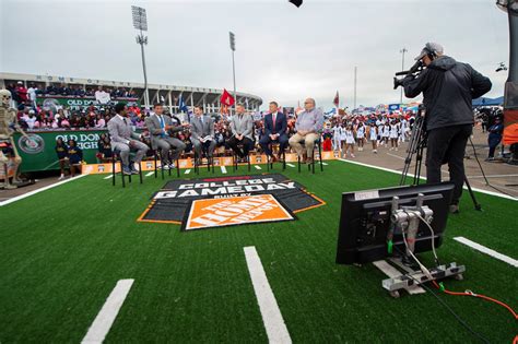 College GameDay crew picks the winners of 3 B1G games in Week 13