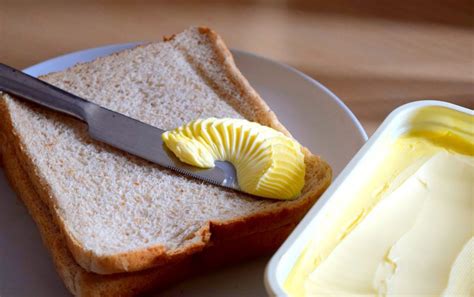 Etiquette expert reveals people have been buttering their bread incorrectly