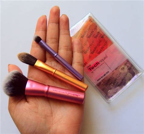 Real Techniques Mini Brush Set Trio Review - TJD