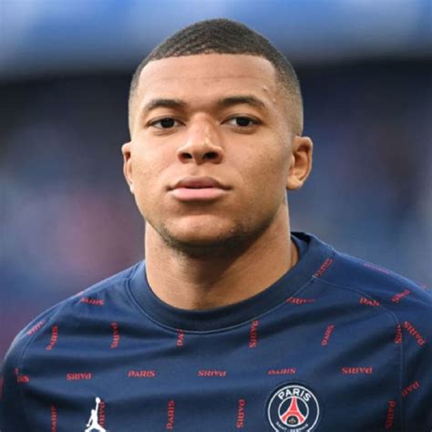 Kylian Mbappé Biography - French Footballer