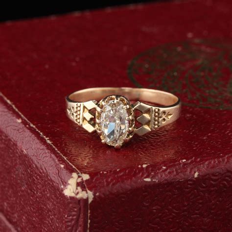 Antique Victorian 10K Yellow Gold Oval Diamond Engagement Ring