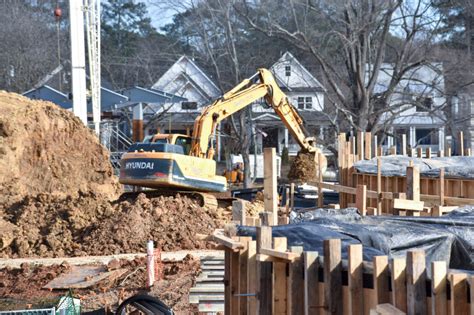 Photos: Downtown Cary Park Structures Taking Shape – CaryCitizen