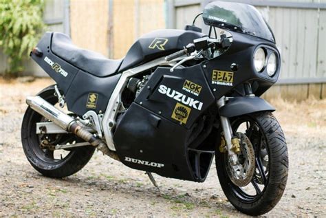 1986-Suzuki-GSX-R750-Custom-12 – BikeBound