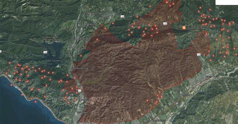 Live Map of Ventura Thomas Fires Near Oil & Gas Drilling