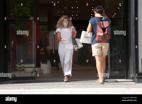 women shopping glyfada athens greece Stock Photo - Alamy