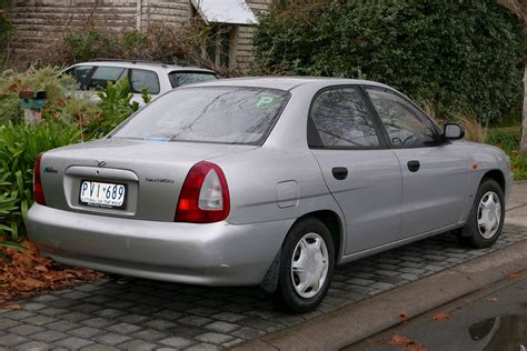 2001 Daewoo Nubira CDX - Sedan 2.0L Manual