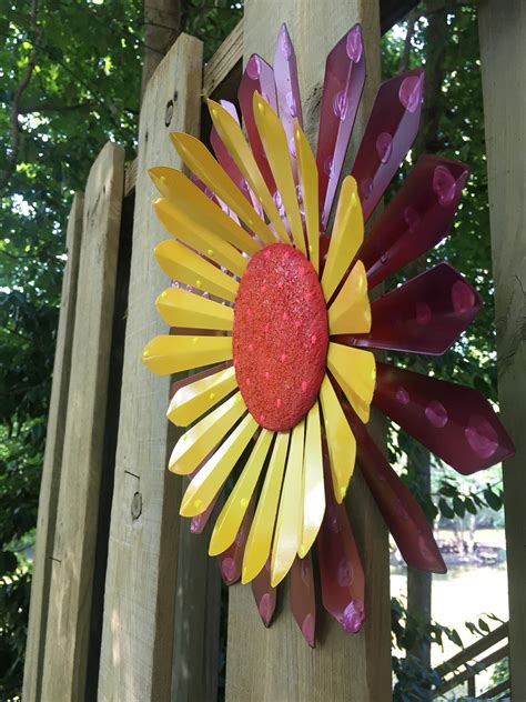 Metal wall Flowers Garden Wall Art/ Fence Flowers/ Outdoor Metal Flower ...