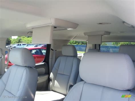 2014 Chevrolet Suburban LT Interior Color Photos | GTCarLot.com