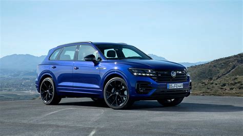 VW Touareg R Plug-In Hybrid Hot SUV Revealed With 456 Horsepower