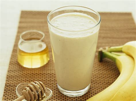 Banana Smoothie | Drinks Recipes | GoodtoKnow