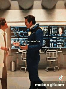 Pedro Pascal Kingsman GIF - Pedro Pascal Kingsman Dvcree - Discover & Share GIFs